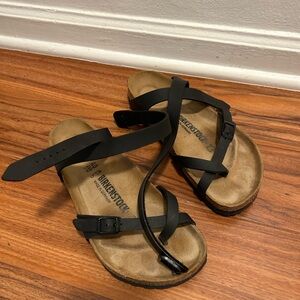 Birkenstock Women’s Yara oiled leather sandals Size 9